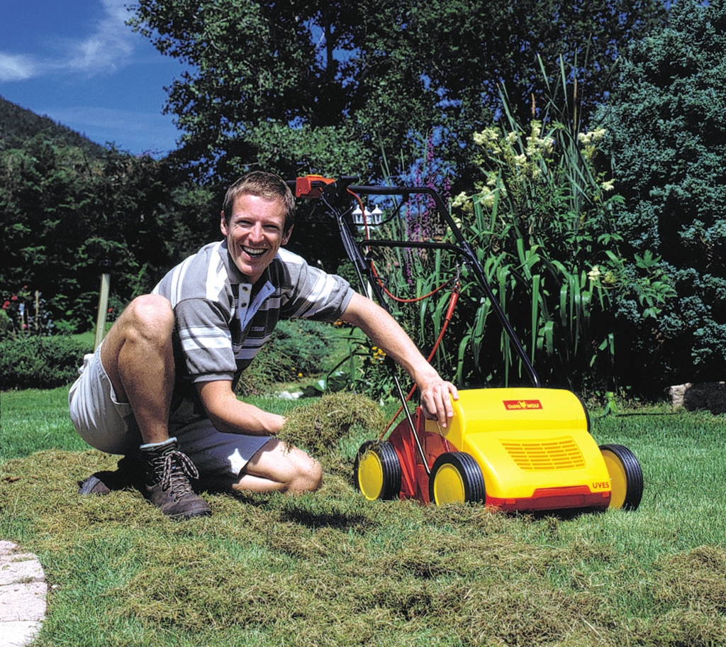 Escarificadora eléctrica para césped. © Outils WOLF Escarificadora eléctrica para césped. © Outils WOLF